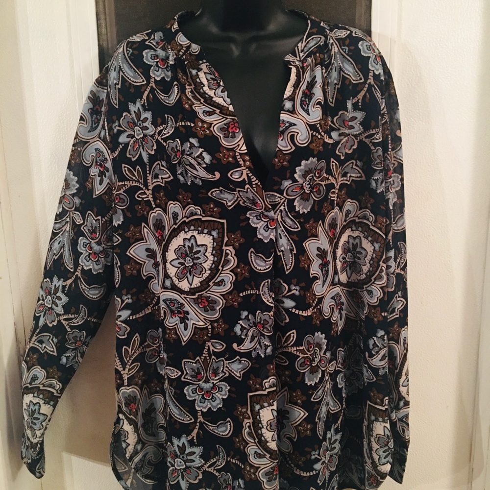 ☃️Loft top size XL. NWT
